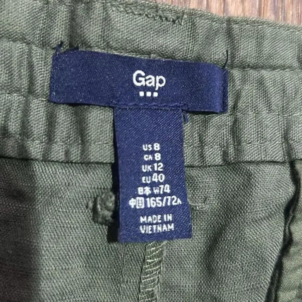 Gap green cotton blend shorts. Light weight summer beach shorts‎